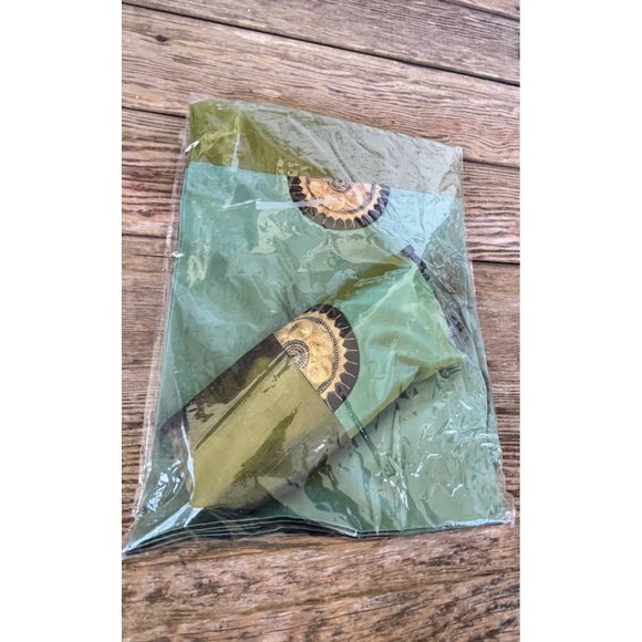 Vintage 1970s Asian Silk Place Mats With Chopsticks and Holder NOS - Picture 3 of 16